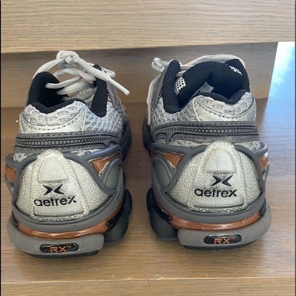 Aetrex Women’s RX Runner Athletic Shoe Medium Width in Grey/Copper - Picture 2 of 7